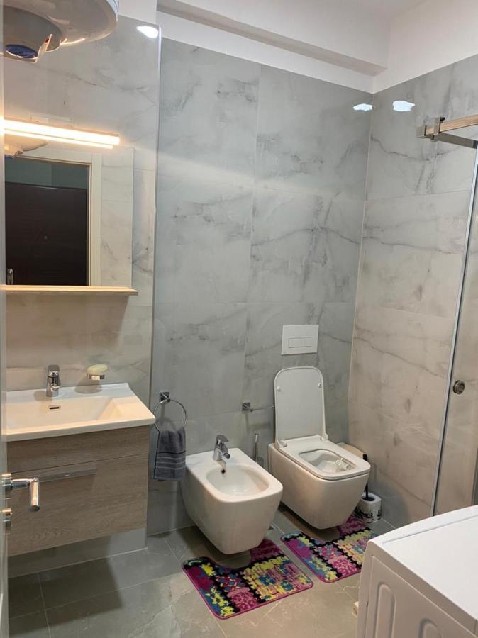 Beach Front Apartment Vlorë Eksteriør bilde