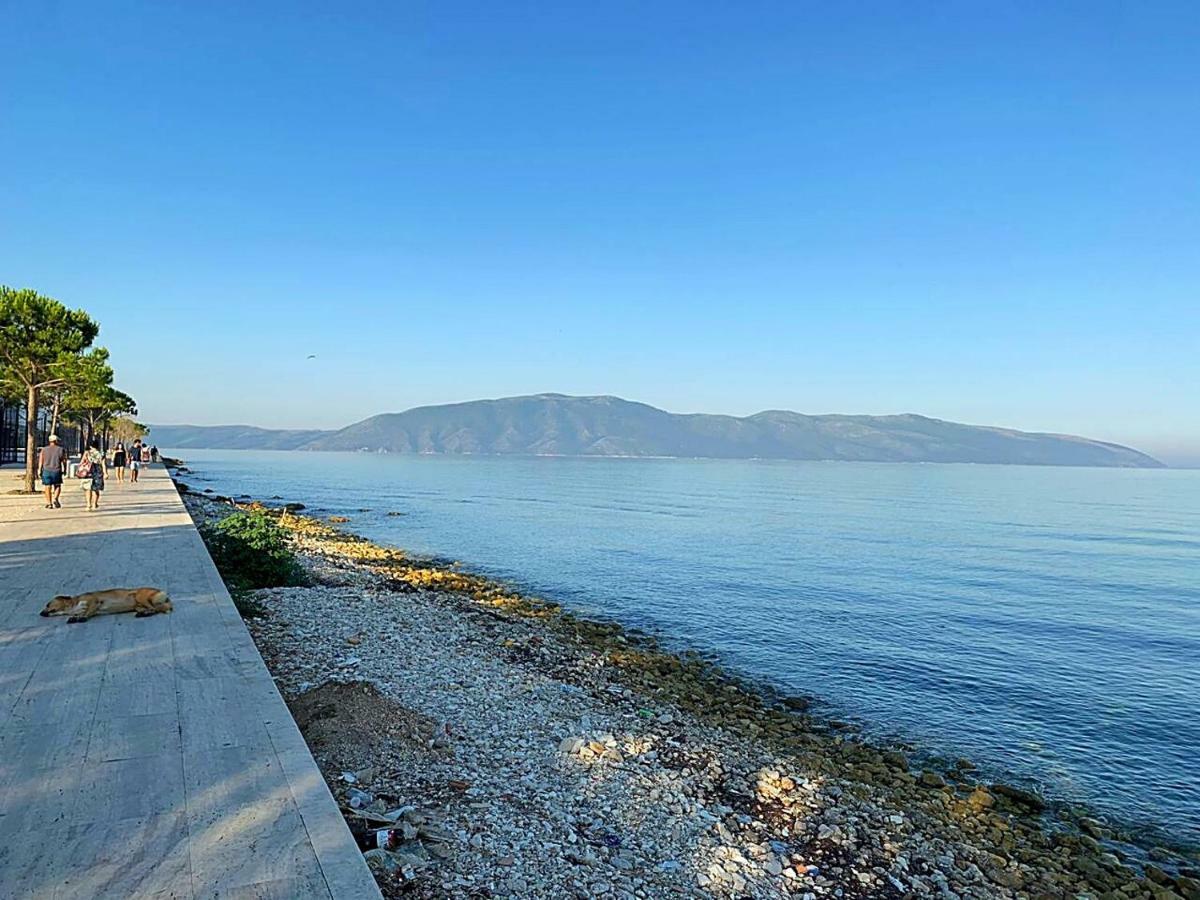Beach Front Apartment Vlorë Eksteriør bilde